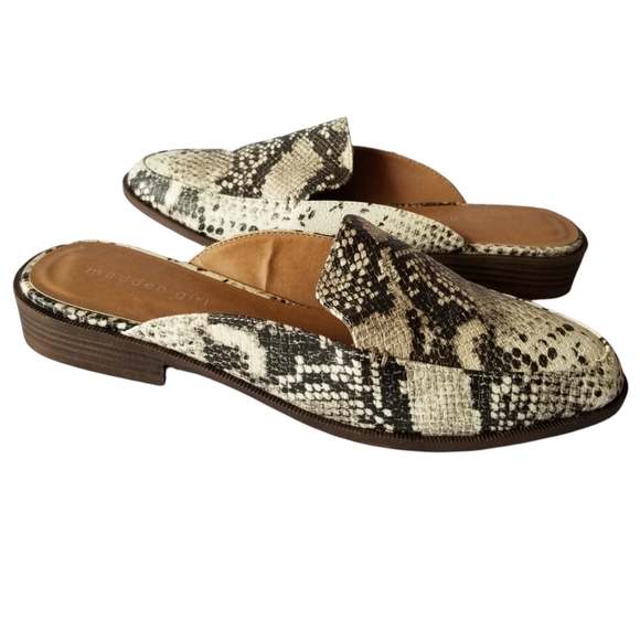 Madden Girl Shoes - Madden Girl Snakeskin Print Mules Slides 8.5 Off White Gray